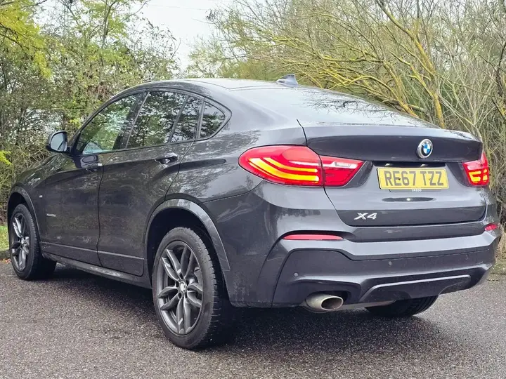BMW X4 2017 photo 2