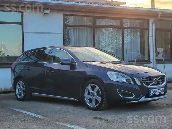 Volvo V60 2013 photo 4