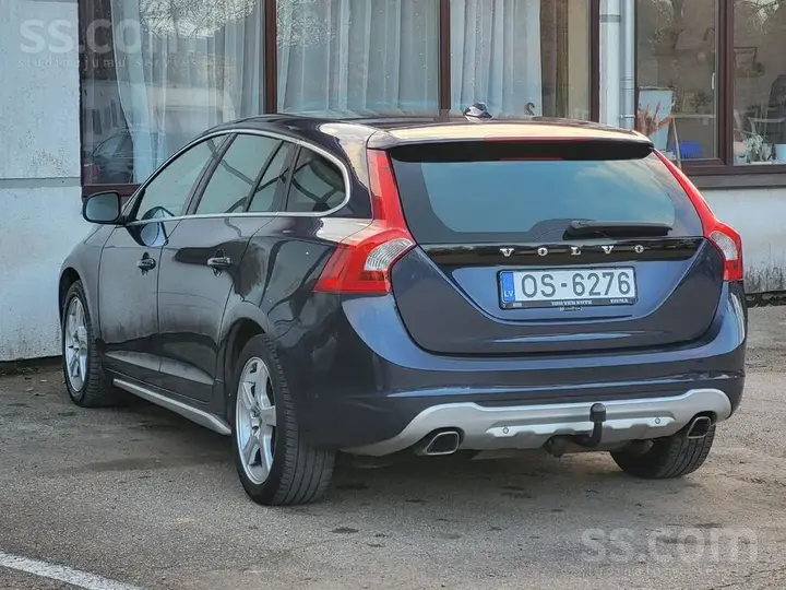 Volvo V60 2013 photo 5