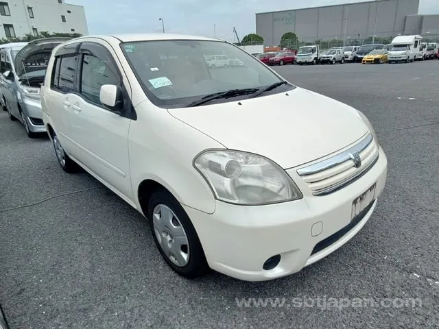 Toyota Raum