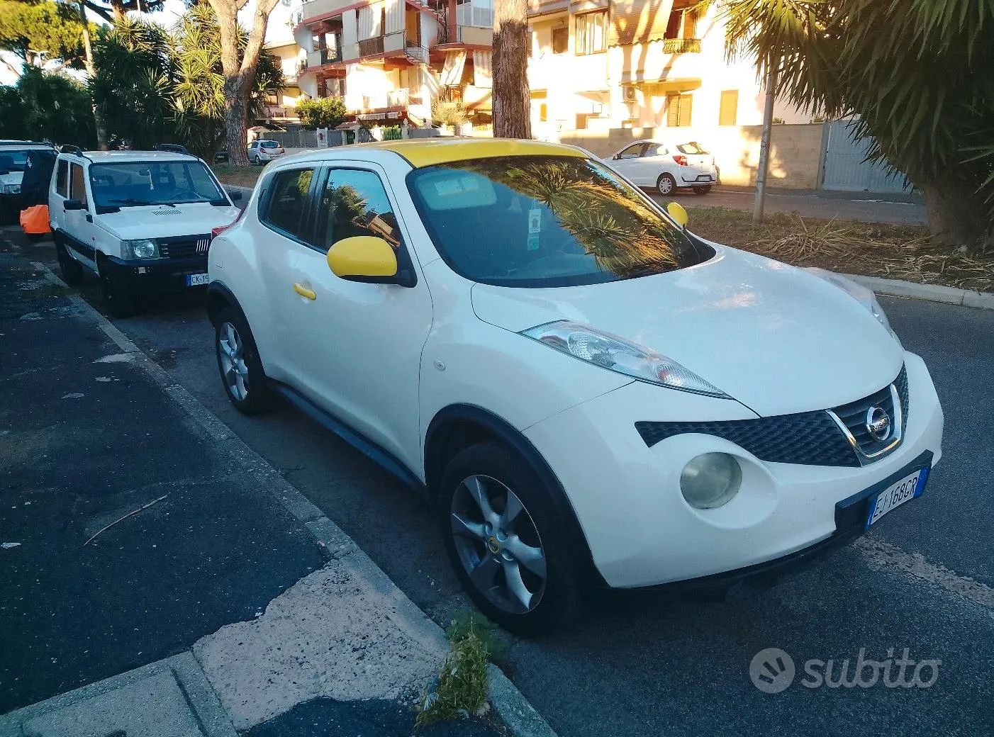 Nissan Juke 2011 photo 2