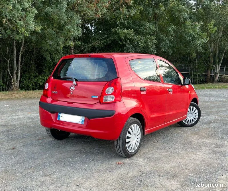 Nissan Pixo 2010 photo 2