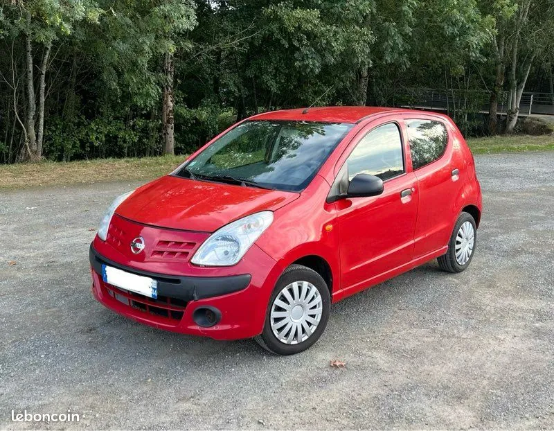 Nissan Pixo
