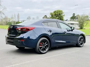 Mazda Axela 2013 photo 3