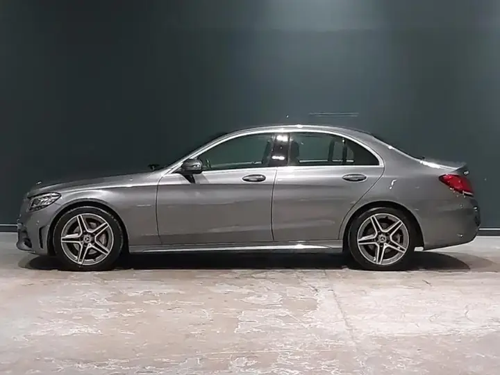 Mercedes-Benz C-Class 2019 photo 4