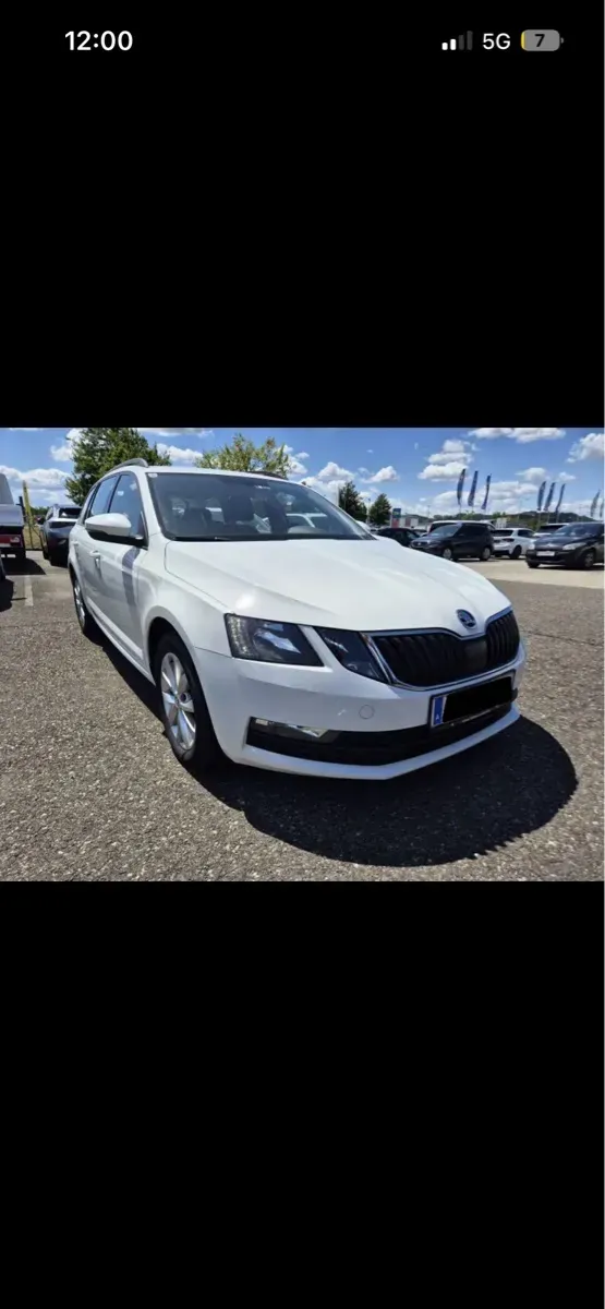Skoda Octavia 2021 photo 2