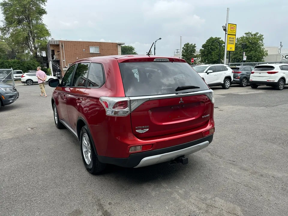 Mitsubishi Outlander 2015 photo 4