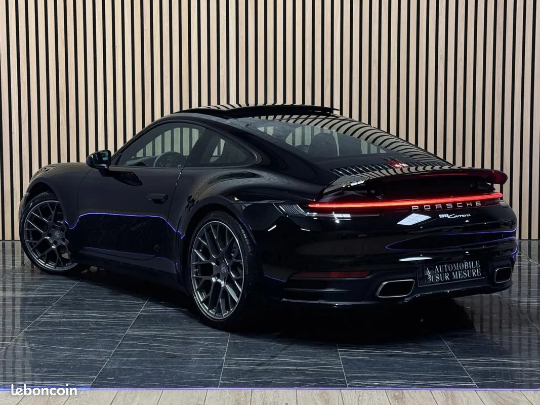 Porsche 911 2020 photo 2