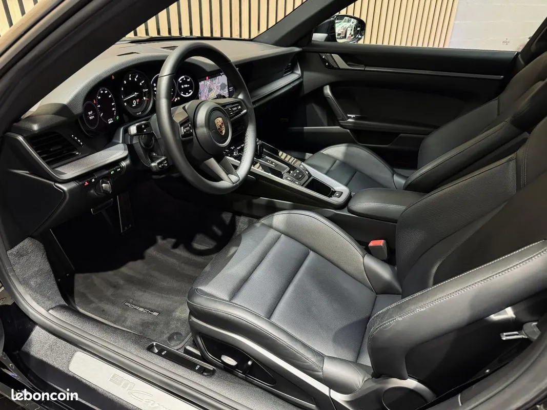 Porsche 911 2020 photo 3