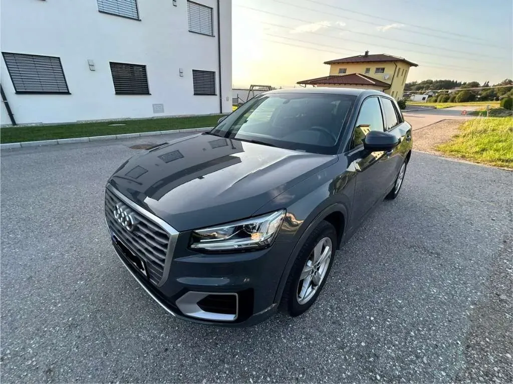 Audi Q2 2017 photo 2