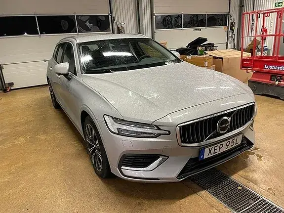 Volvo V60 2024 photo 2