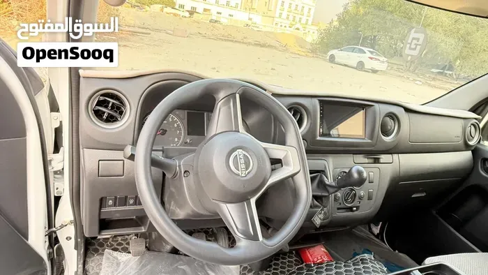 Nissan Urvan 2023 photo 4