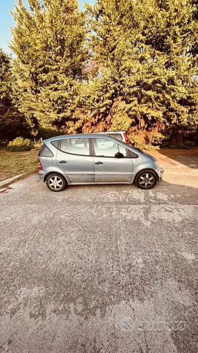Mercedes-Benz A170 2004 photo 2