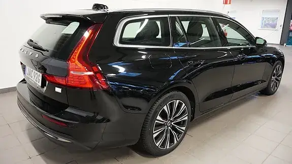 Volvo V60 2023 photo 3