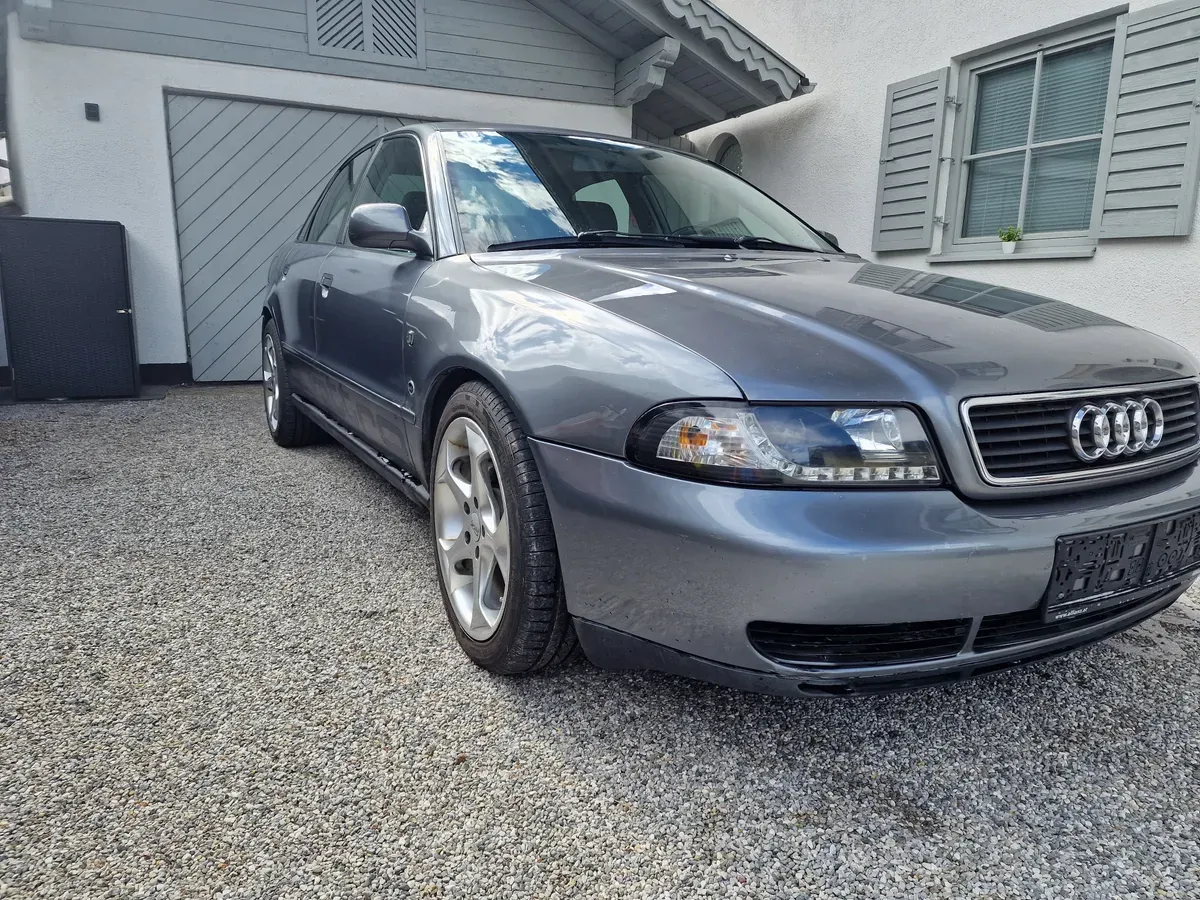 Audi A4 1995 photo 3