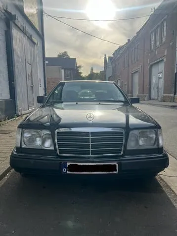 Mercedes-Benz W124