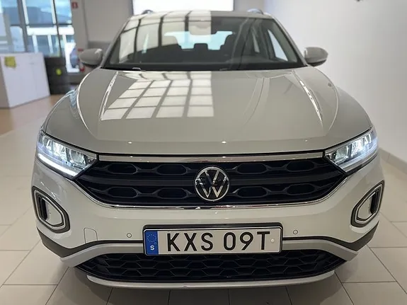 Volkswagen T-Roc 2023 photo 3