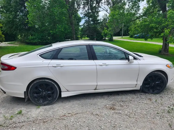 Ford Fusion 2013 photo 3
