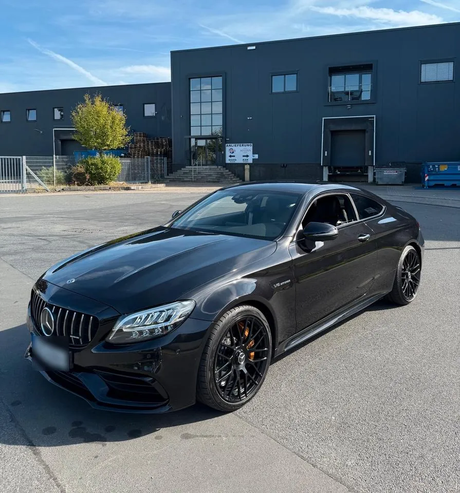 Mercedes-Benz C63S Amg
