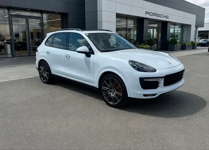 Porsche Cayenne 2015 photo 2