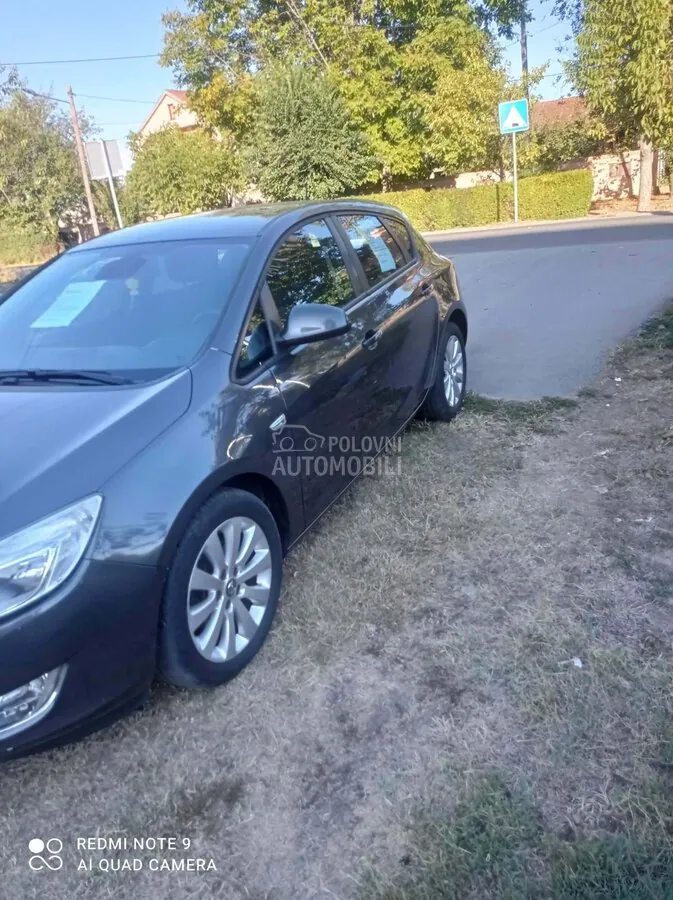 Opel Astra 2012 photo 5