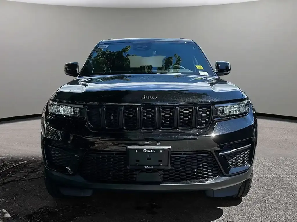 Jeep Grand Cherokee 2026 photo 2
