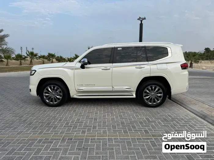 Toyota Land Cruiser 2024 photo 3