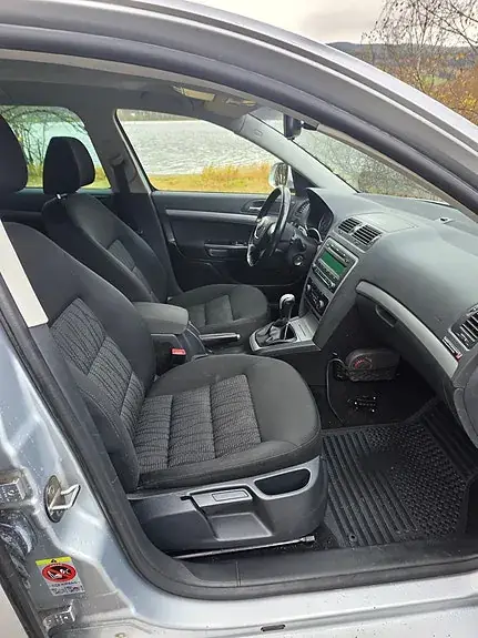 Skoda Octavia 2009 photo 4
