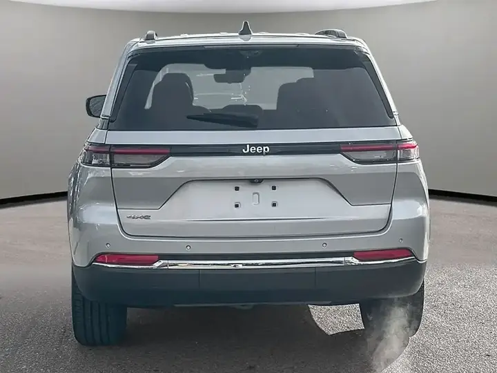Jeep Grand Cherokee 2023 photo 5