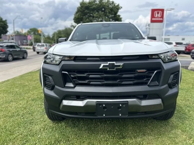 Chevrolet Colorado 2024 photo 2