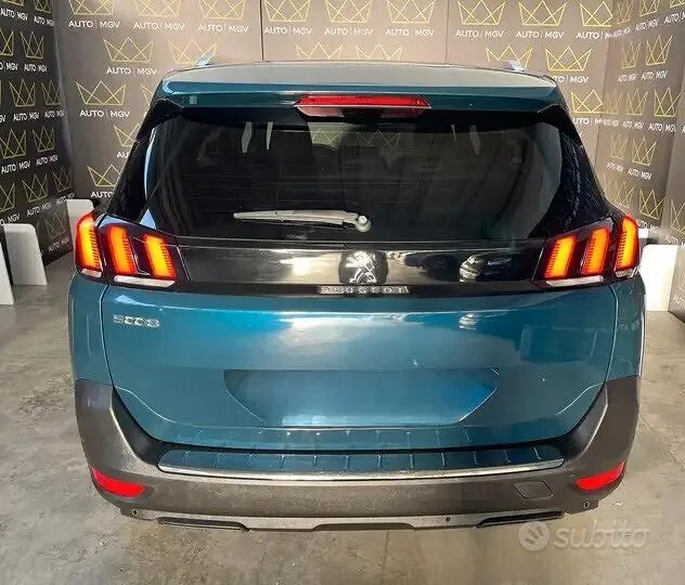 Peugeot 5008 2023 photo 5