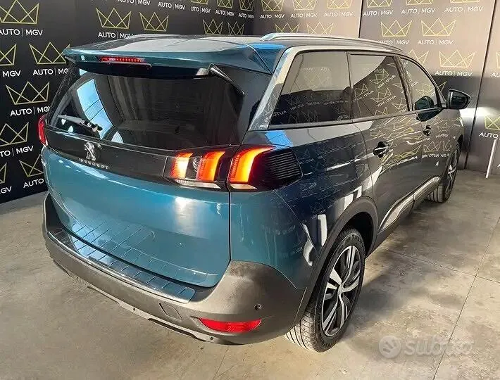 Peugeot 5008 2023 photo 4