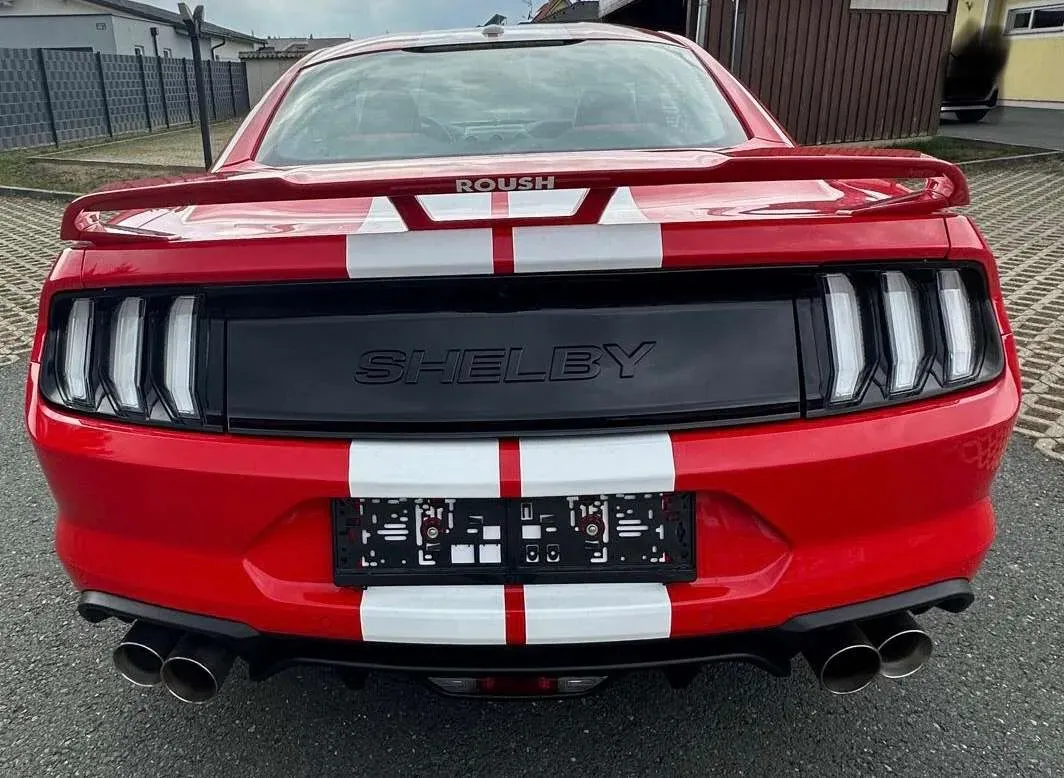 Ford Mustang 2020 photo 2