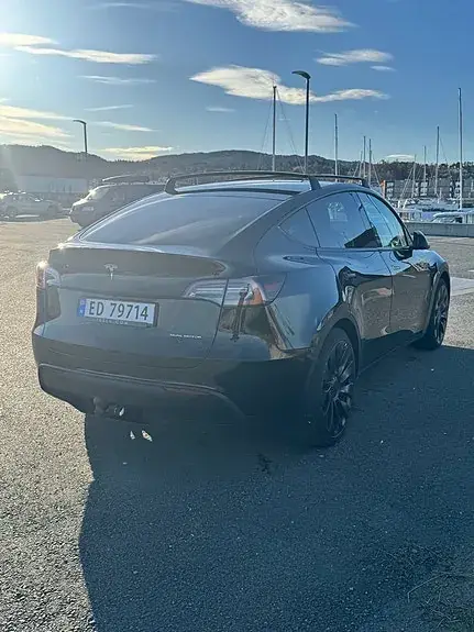 Tesla Model Y 2022 photo 4