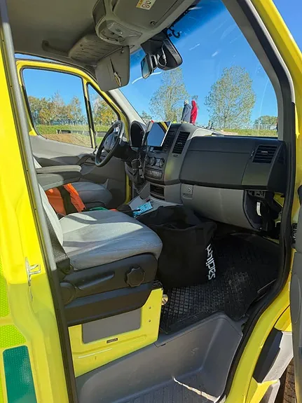 Mercedes-Benz Sprinter 215 2015 photo 2