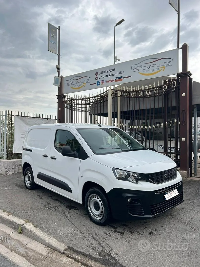 Peugeot Partner 2019 photo 2