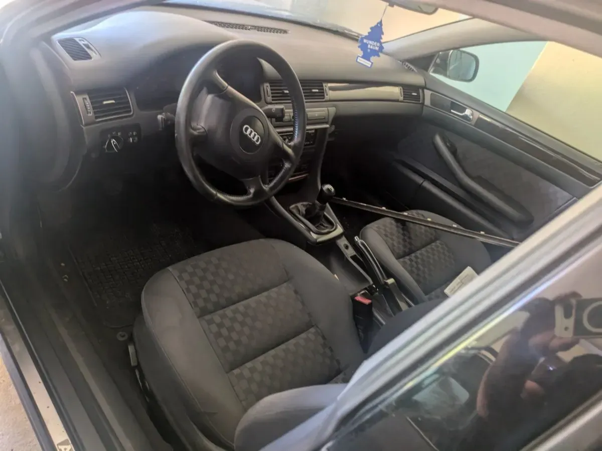 Audi A6 2001 photo 2