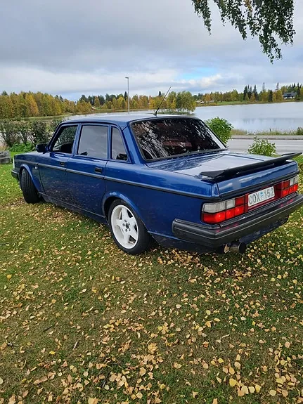 Volvo 240 1984 photo 3