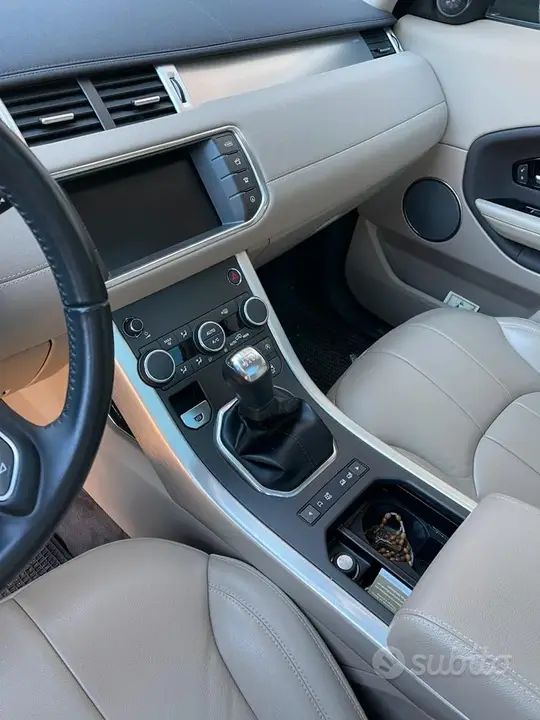 Land Rover Evoque 2015 photo 4
