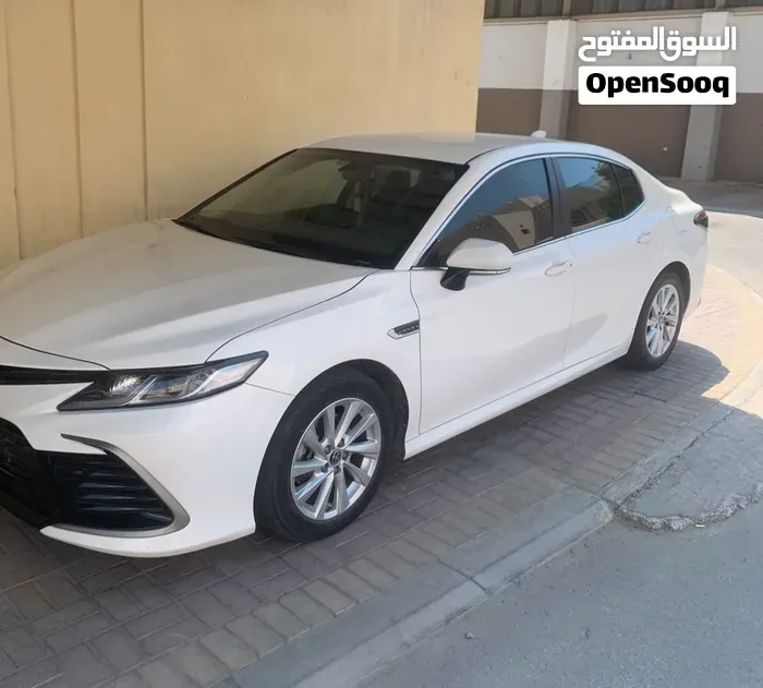 Toyota Camry 2023 photo 2