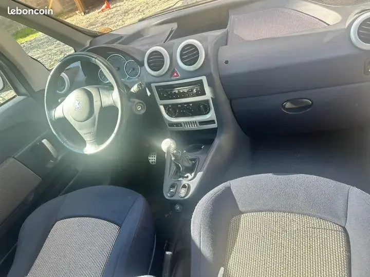 Peugeot 1007 2006 photo 3