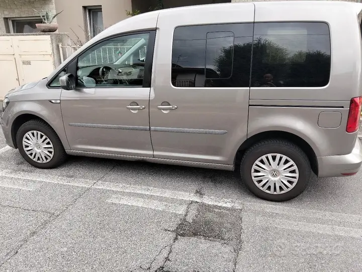 Volkswagen Caddy 2019 photo 2