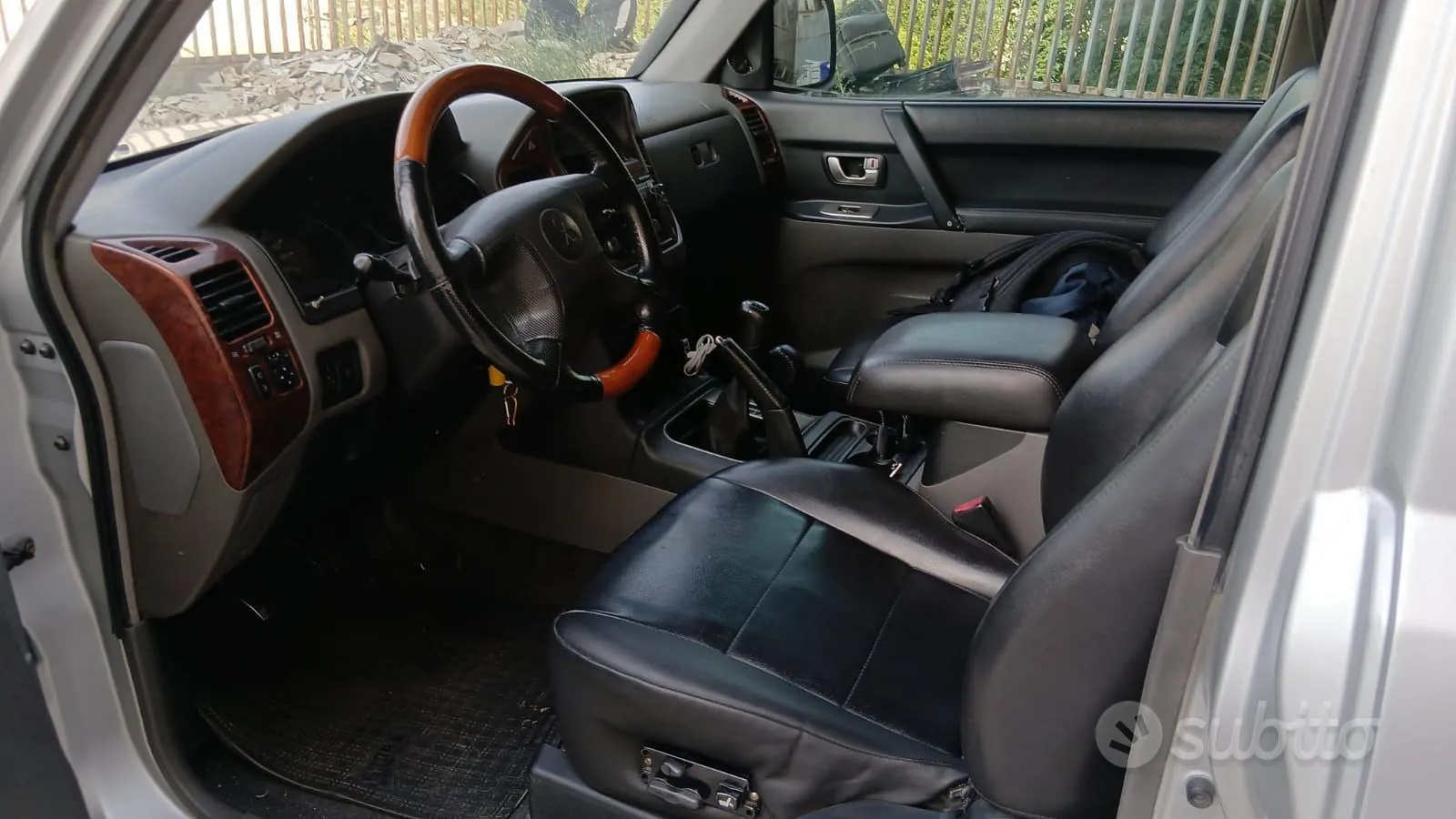Mitsubishi Pajero 2003 photo 2