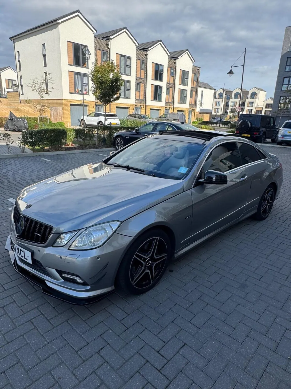 Mercedes-Benz E-Class 2010 photo 3