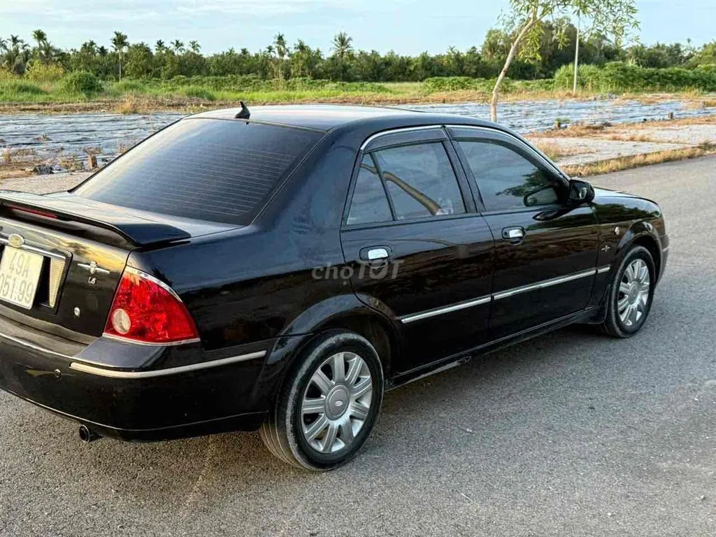 Ford Laser 2003 photo 2