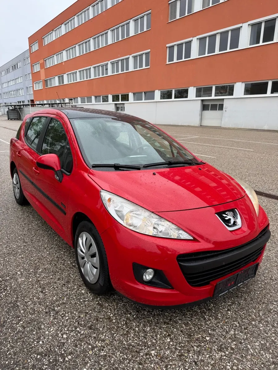 Peugeot 207 2010 photo 3
