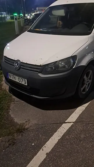 Volkswagen Caddy 2011 photo 2