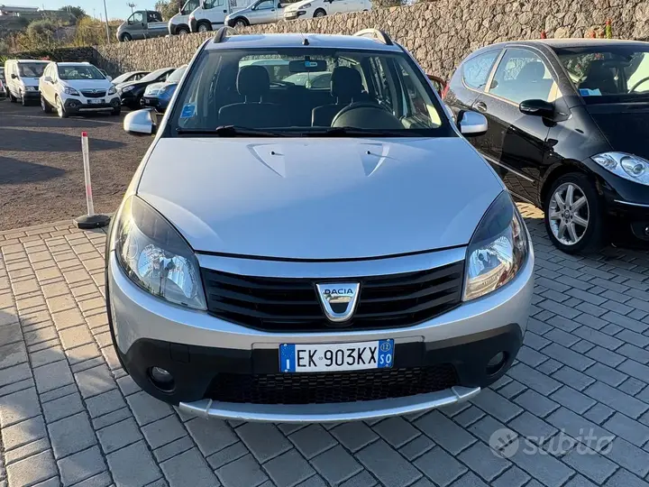 Dacia Sandero 2012 photo 4