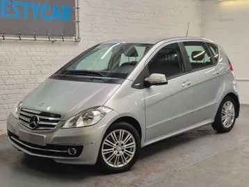 Mercedes-Benz A160 2011 photo 2