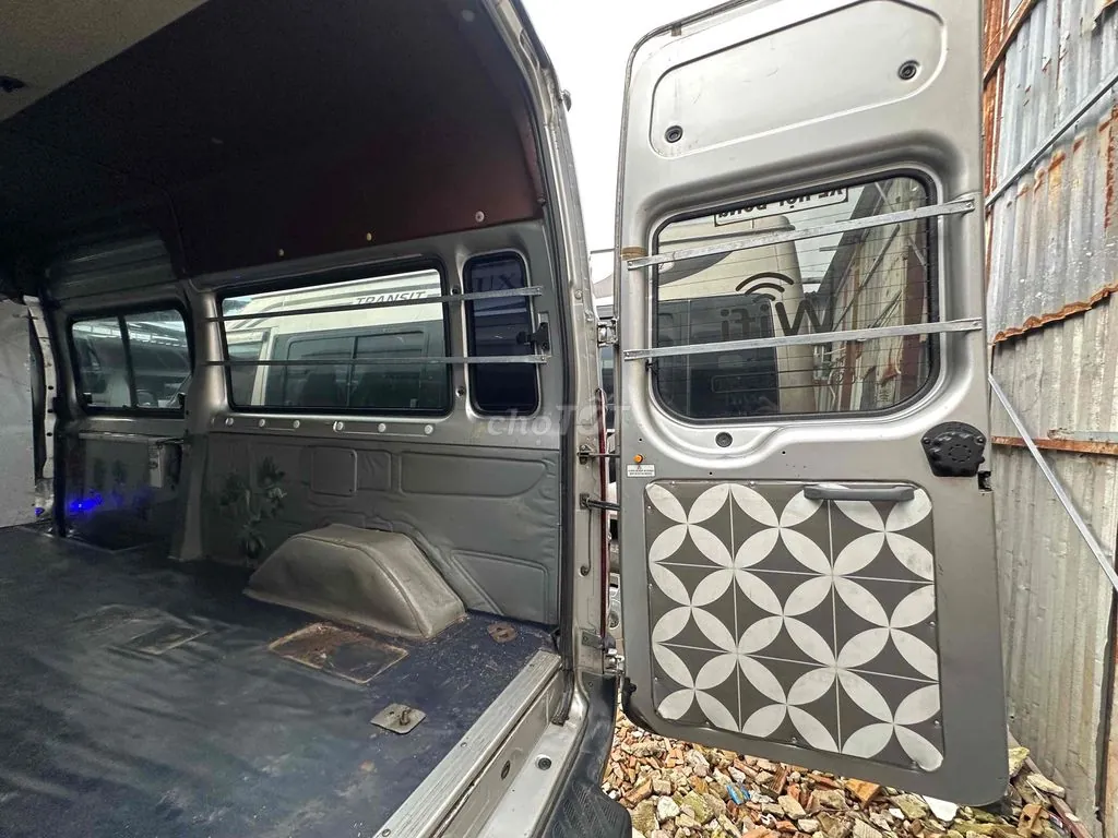 Ford Transit 2010 photo 2